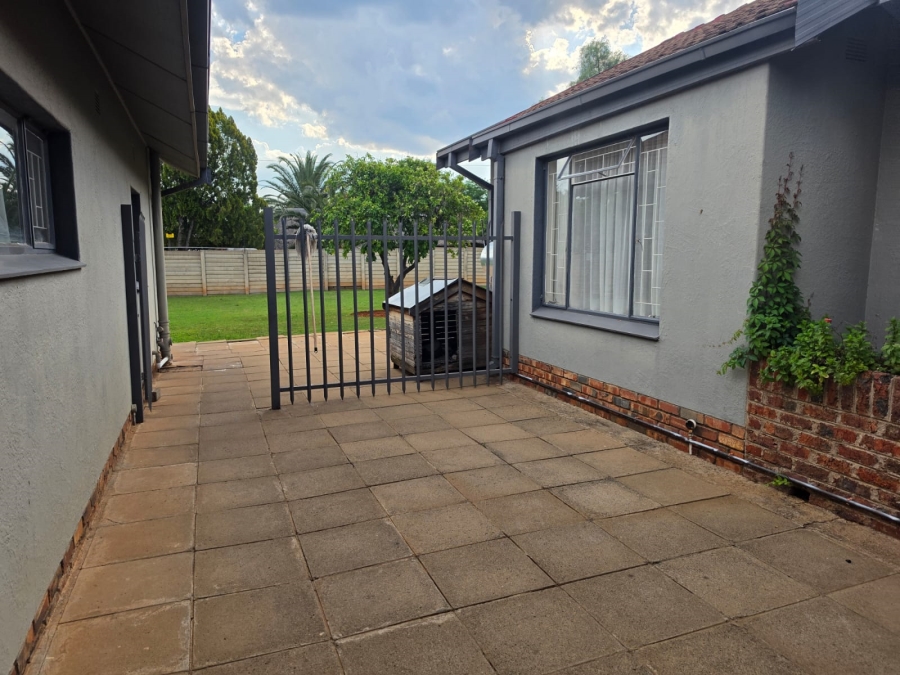 4 Bedroom Property for Sale in Carters Glen Northern Cape